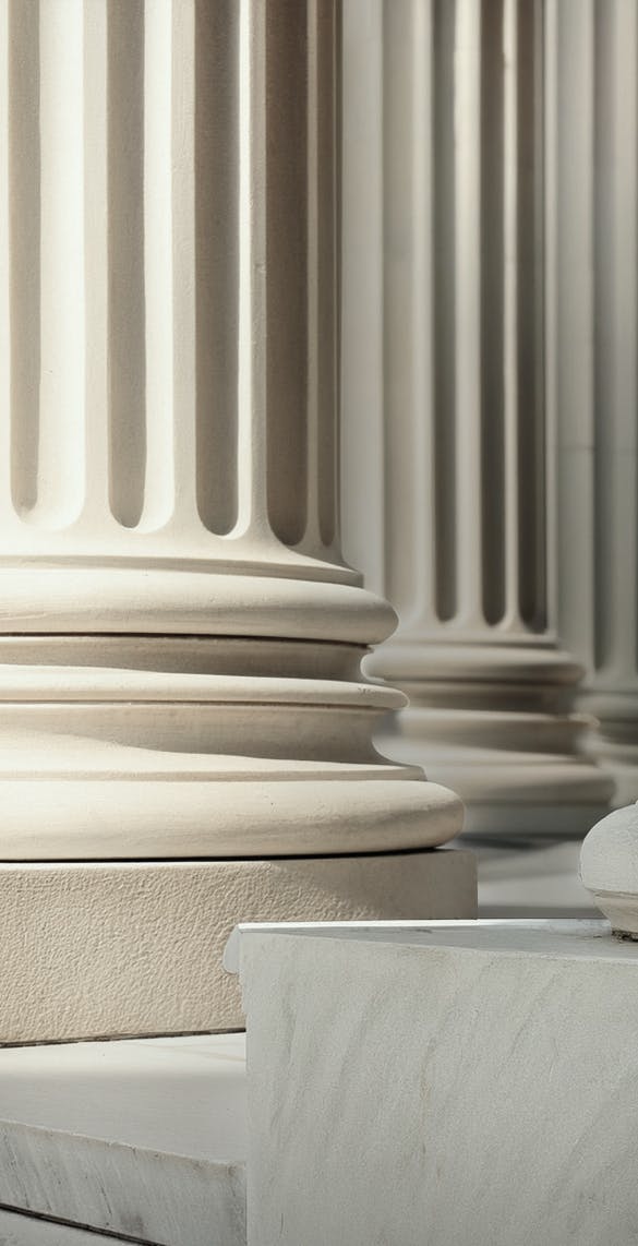 Photo représentant une colonne de tribunal - RFM avocats